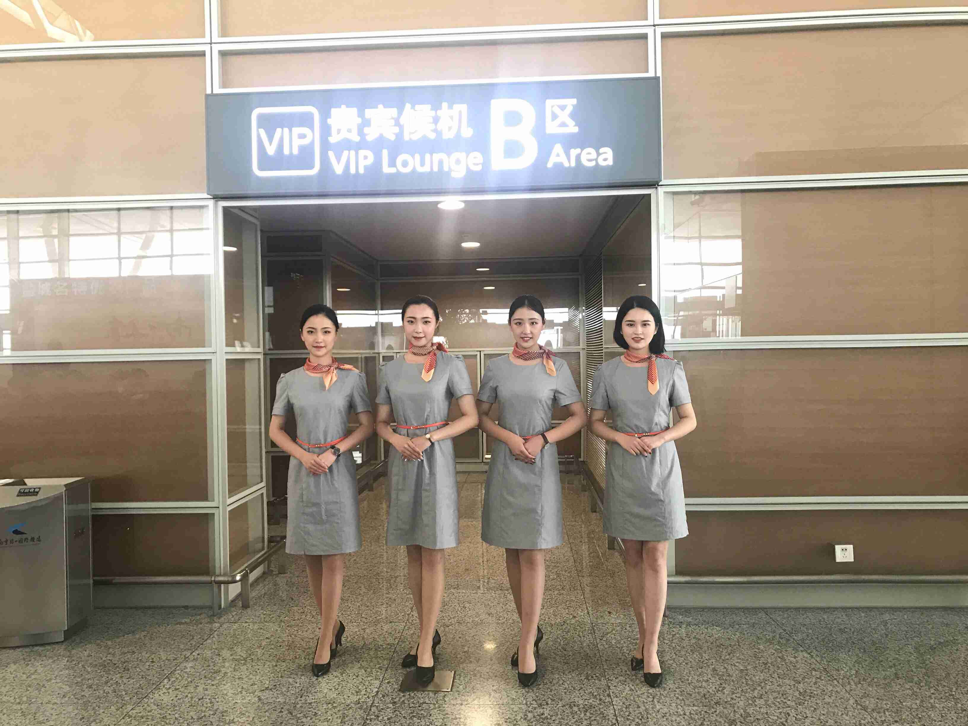 南京航空航天大学空乘专业学生机场实习